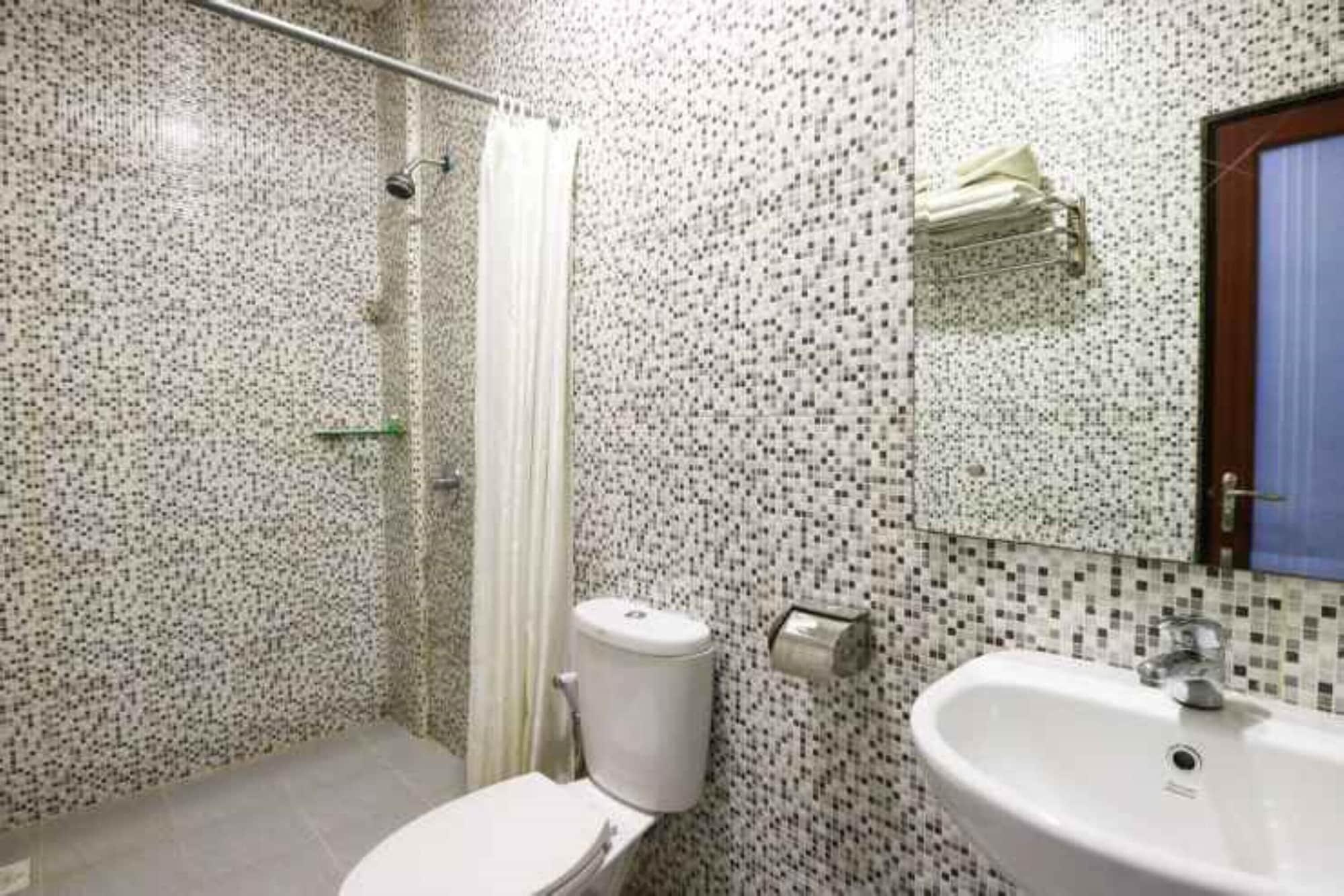 Blitz Hotel Batam Bagian luar foto